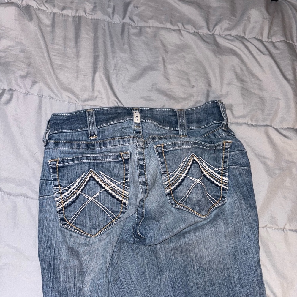 Ariat Blue Boot Cut Jeans with Embroidered Pockets size 27s mid rise bootcut